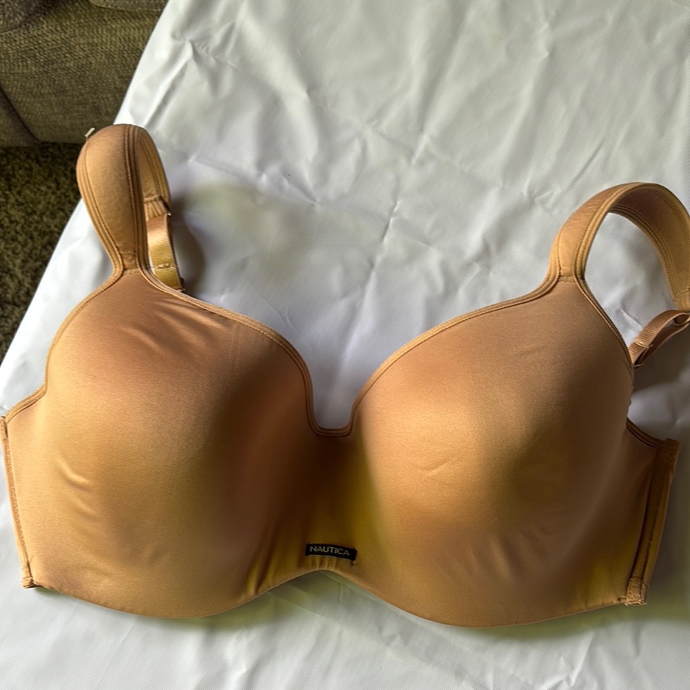 Nautica Tan T-Shirt Bra with Molded Cups